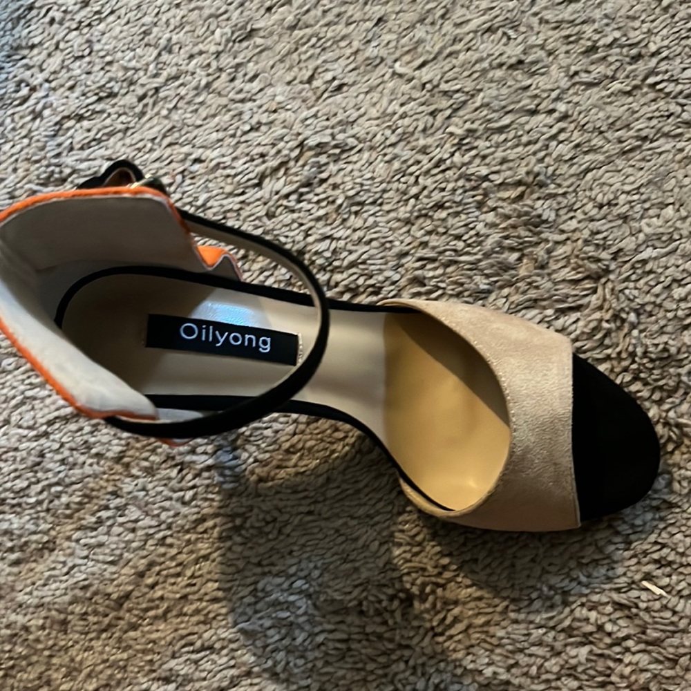Tan, orange and black heels 7.5 brand new never been worn